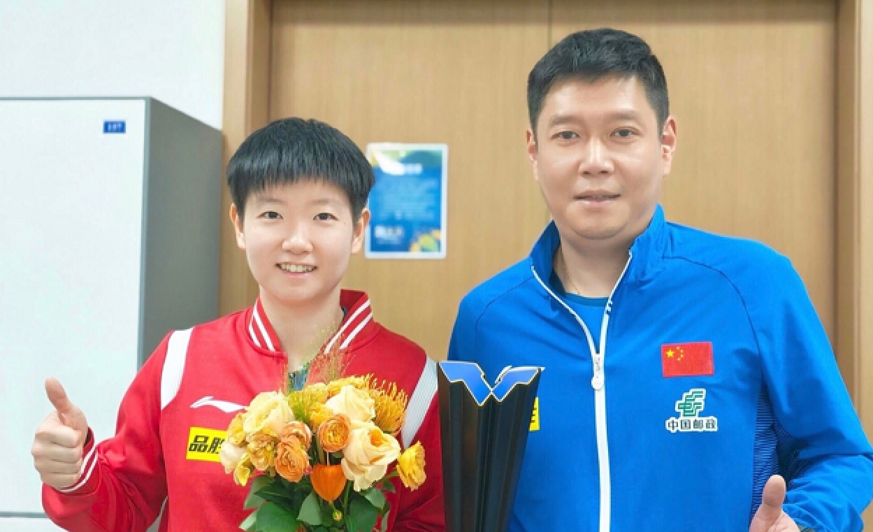全程守护！孙颖莎晚上外出，邱贻可陪同，巴黎奥运会不容有失
孙颖莎在东京奥运会前后