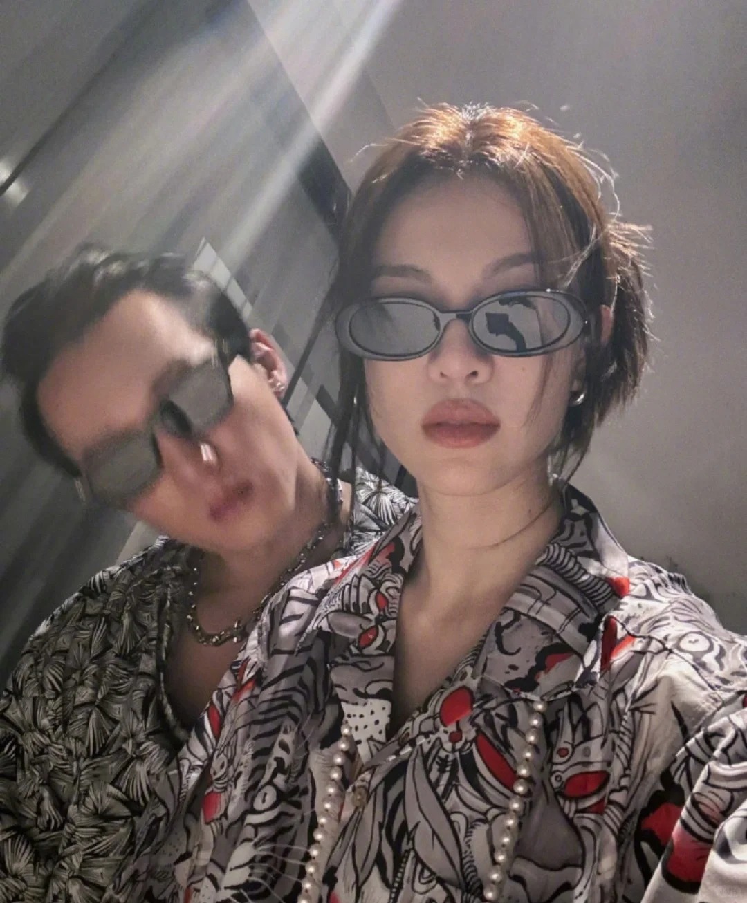 好斯哈的成年人
该说不说，#钟楚曦侯雯元 这一对看起来就是…好斯哈的成年人