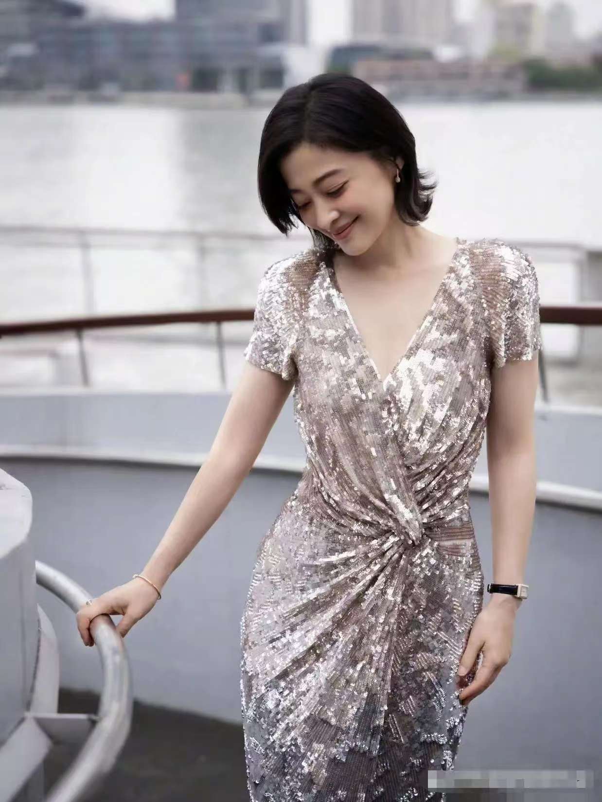 梅婷这也太漂亮了吧！就像30岁的少妇一样