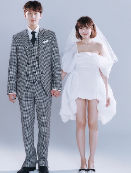 泫雅龙俊亨婚戒