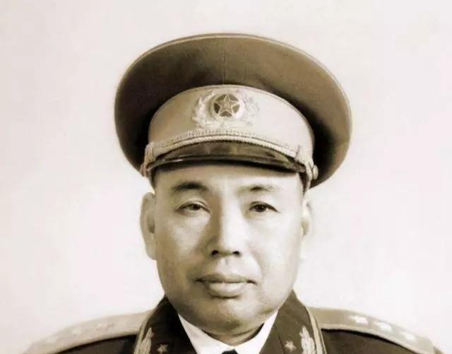 1967年，许世友回到家中，却发现他珍藏的数十瓶茅台酒不翼而飞。他一屁股坐在地上