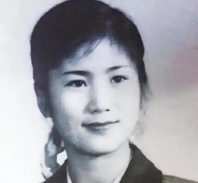 1973年，一个女子带着孩子来到中央，她声称自己是主席的女儿，中央人员听到后只觉