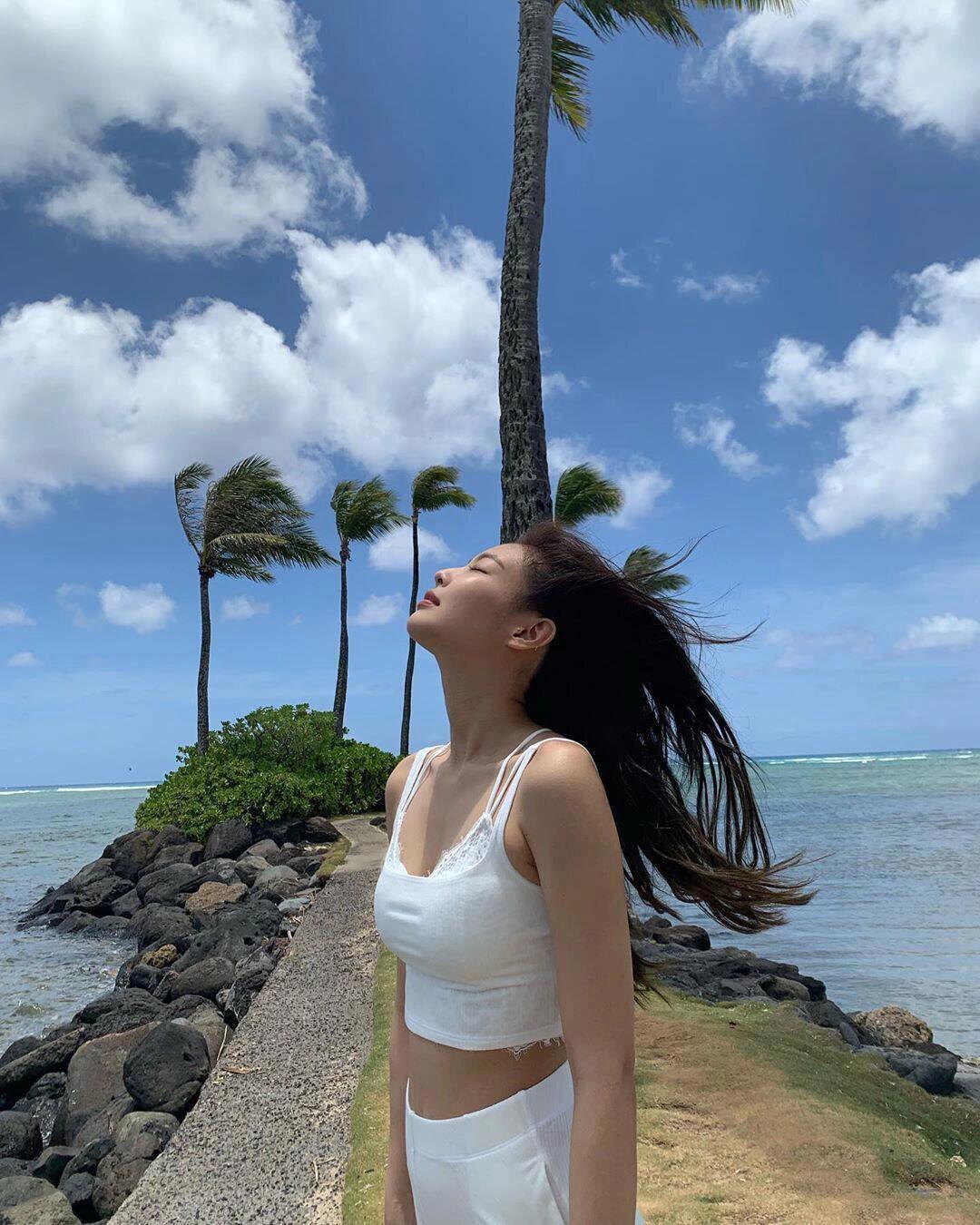 jennie自由感超强