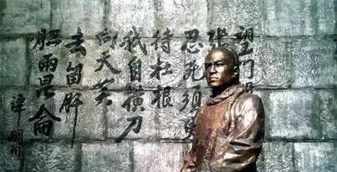 谭嗣同还是举人时，曾写信给老师： 益当尽卖新疆于俄罗斯，尽卖西藏于英吉利，以偿清