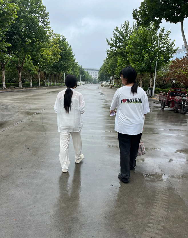 上大学有啥意义，到头来还不是和普通人一样进厂打工吗[我想静静][我想静静][我想