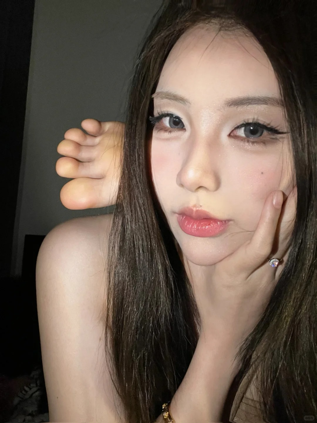 整点酸臭小🦶
长成这样有点精神病怎么了