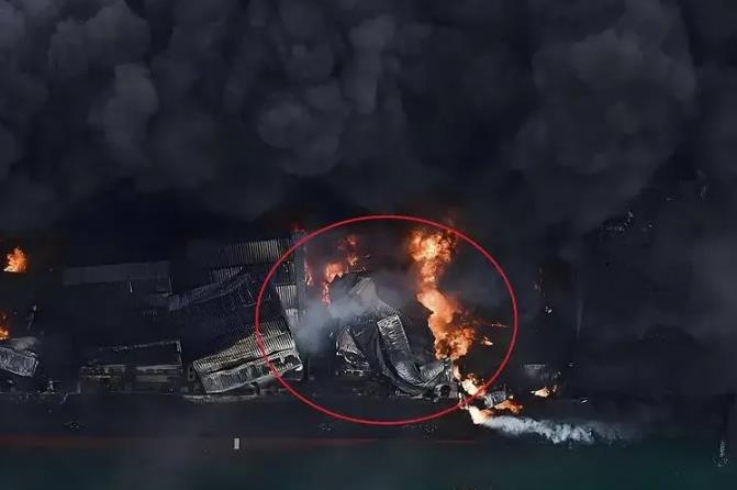 外国军官在敖德萨被炸死。

据俄罗斯卫星通讯社14日报道，乌克兰亲俄抵抗组织协调