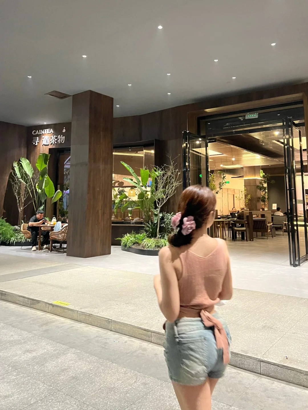 仅此而已
你不是失去爱人 你只是撕去日历中那几页认真和诚恳