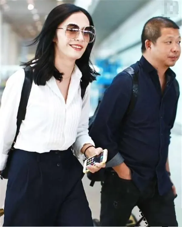 姚晨与前夫离婚以后，改变了择偶方式。她这次不注重形象和颜值了，而是注重人脉资源和