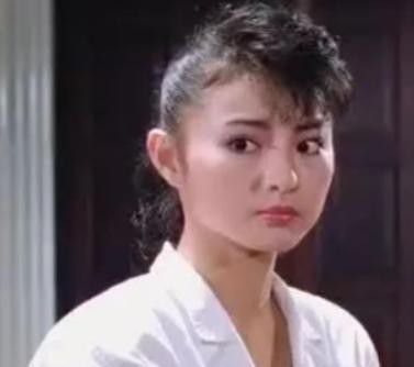 李赛凤出轨干儿子被老公抓现行

                        