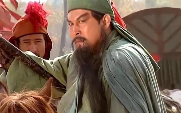 孙权为什么会杀关羽？

第一，孙权袭荆州，刘备必然报复。

荆州对刘备至关重要，