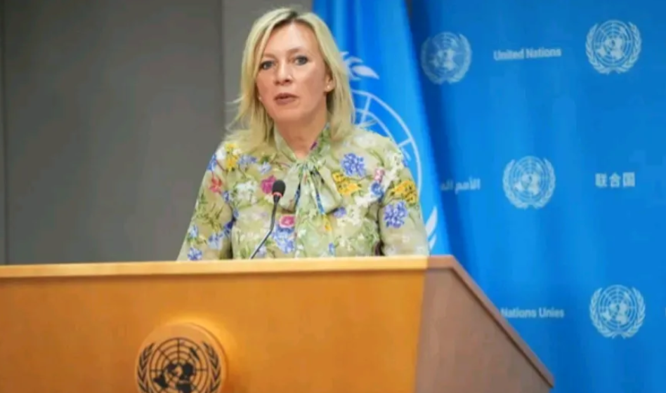 刚刚扎哈罗娃用中国汽车回怼日本，让人看了过瘾……
她说：“中国的汽车已经进入了俄