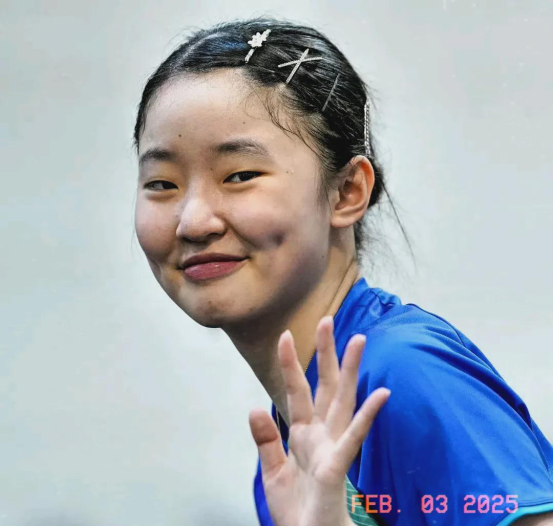 初六晚报！新加坡站单打32强又进6席，张本兄妹，厉害啊，真厉害，一个比一个猛，跟