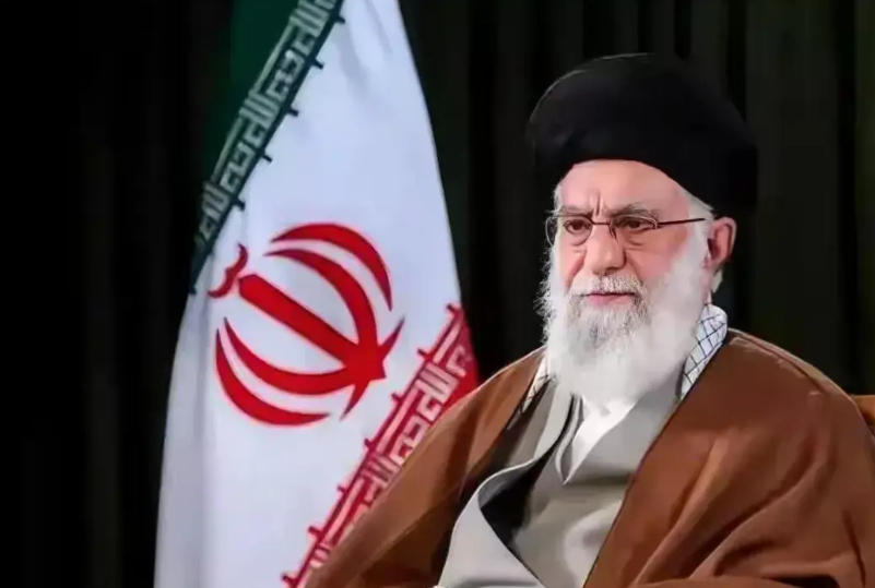 哈梅内伊的错误在于为了保住自己的权力地位而亲自培养和启用了汉奸妥协派，那么这些汉