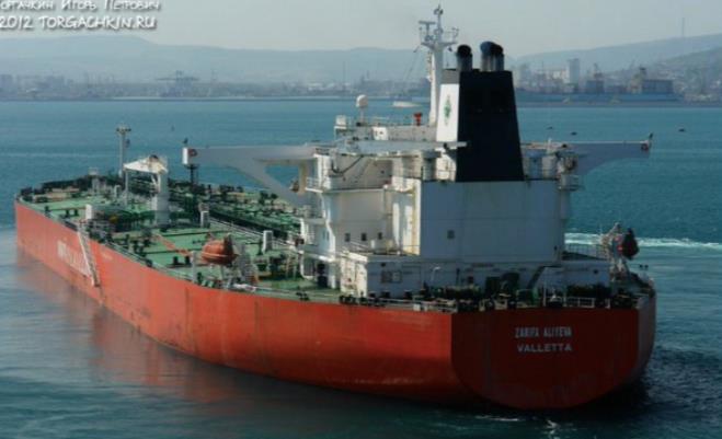 真是万幸！没漏！！！一艘载有 130000 吨燃料油的“卡拉”号原油油轮（IMO