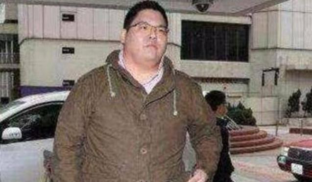 霍家确实高攀了郭晶晶，霍启刚娶的不只是奥运冠军