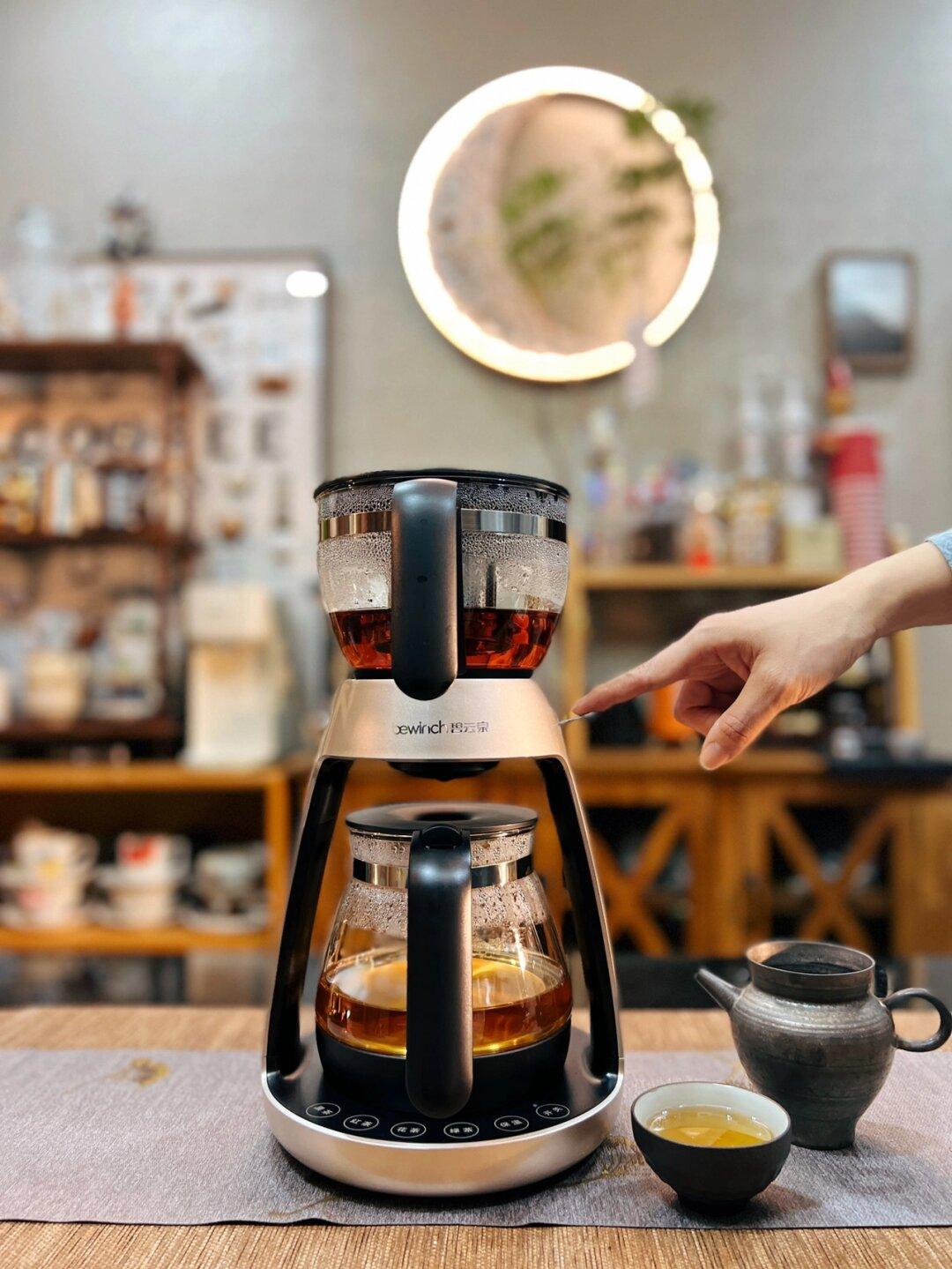 来喝茶吗？就在我家治愈系阳台小茶室
