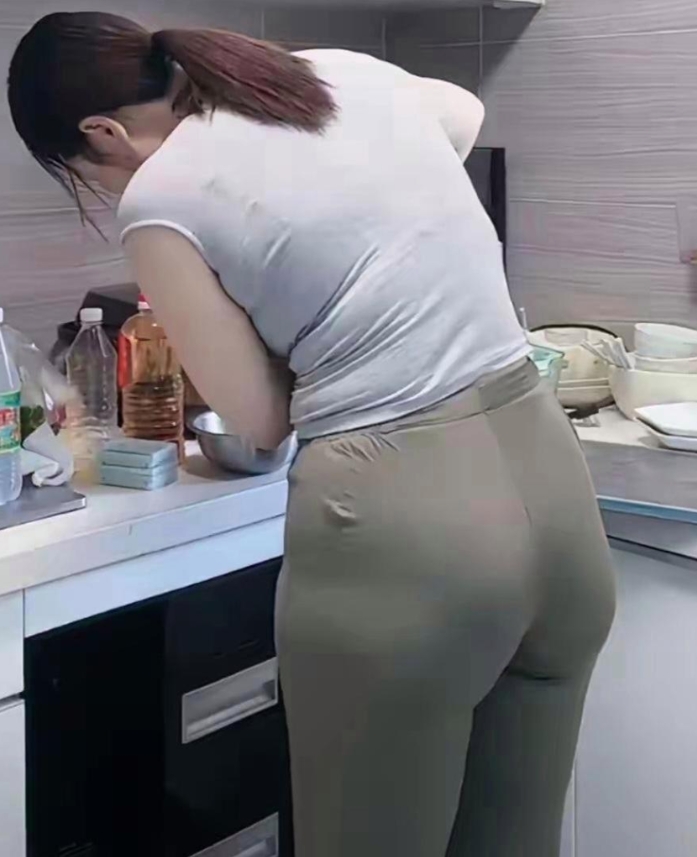 老婆又在厨房做黑暗料理