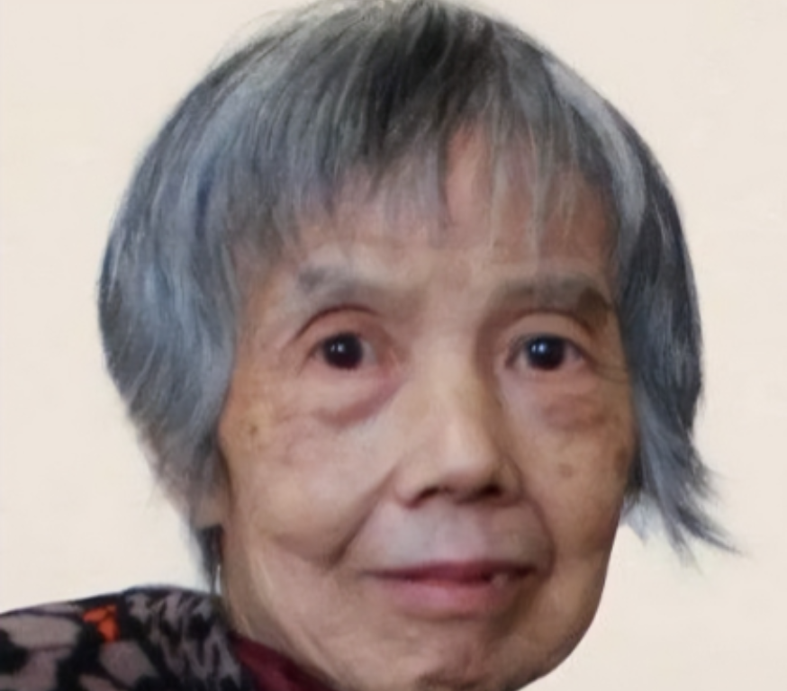 中国芯片落后世界20年！1989年，黄令仪参加国际芯片展，竟发现中国在展会上无一