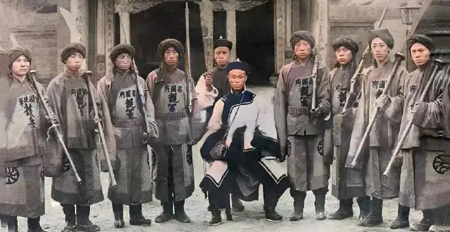 古代一个县究竟有多少官员？