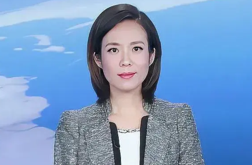 这 10 位央视主持人才华横溢，至今未婚，却都有苦衷，都是谁呢

1. 宝晓峰：
