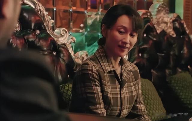 同样演“大姐大”,把雪迷宫练练和狂飙高叶放一起看,差距出来了(雪地迷宫)-第31张图片-九妖电影 同样演“大姐大”,把雪迷宫练练和狂飙高叶放一起看,差距出来了(雪地迷宫)-第31张图片-九妖电影