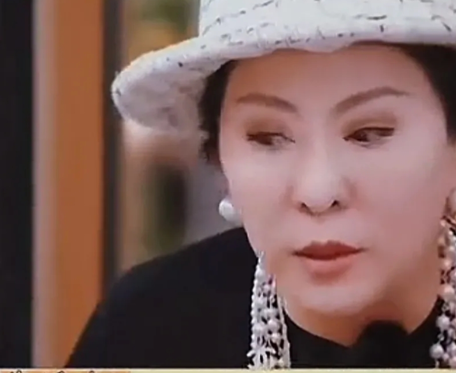 刘晓庆能一下子让你爱上，你信吗？

向太陈岚说，如果老天注定我们要死
你们是选择