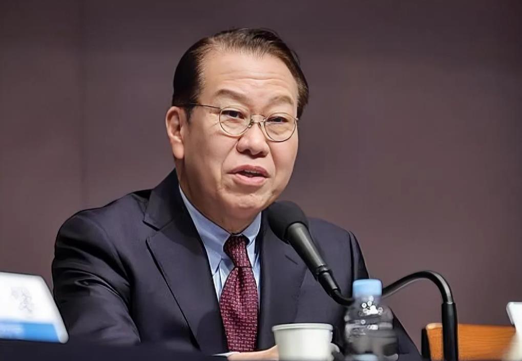 韩国执政党承认错误
当地时间17日，韩国执政党国民力量紧急对策委员会委员长权宁世
