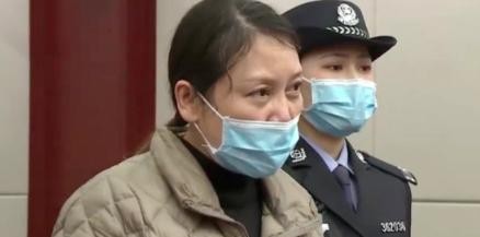 关于劳荣枝案，社会上曾有一种猜测：如果她在逃亡中怀孕并选择自首，是否能借此逃避死