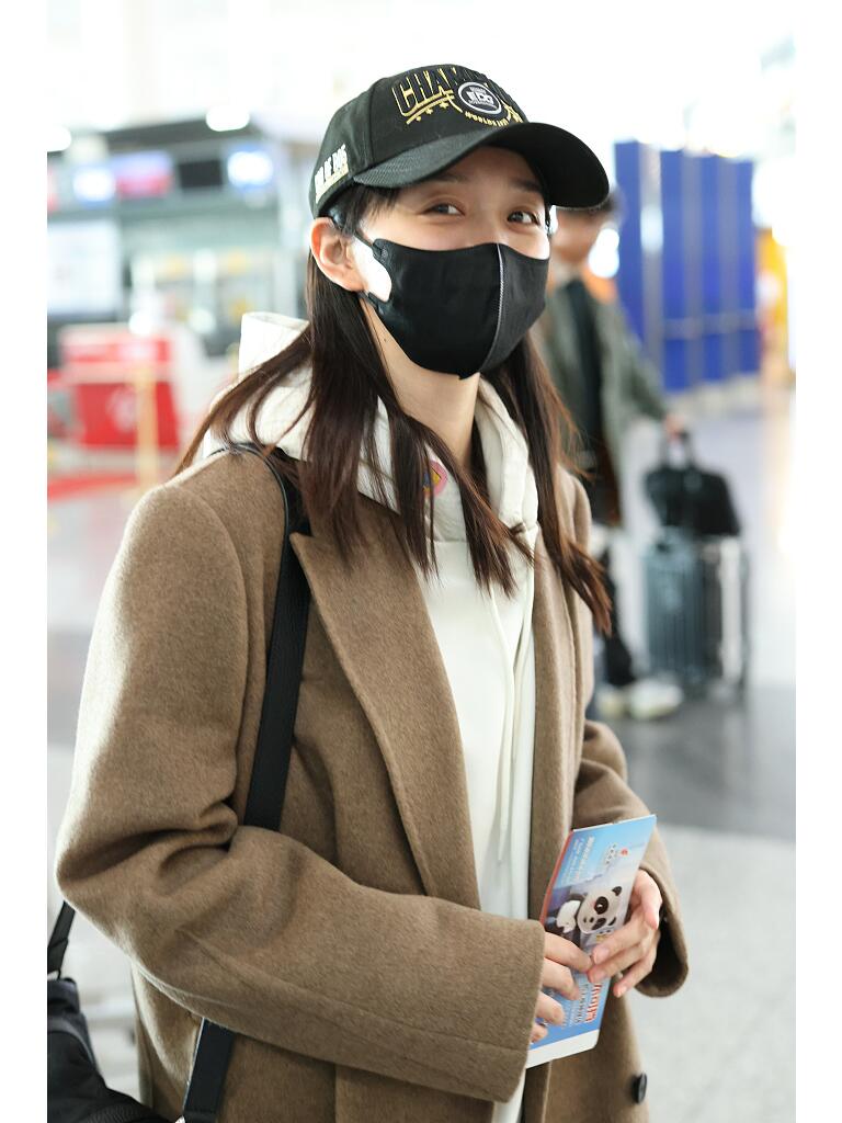 何泓姗休闲有型