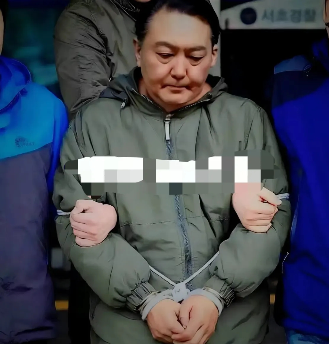 执政党突然传唤总统！
