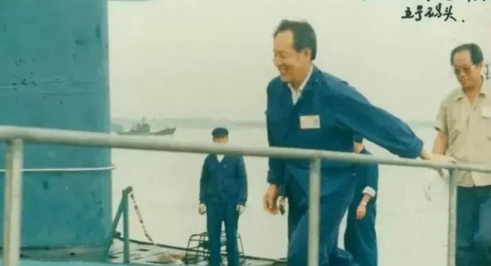 1987年，一93岁的老太太在翻阅杂志时，得知自己那30年没回家的“不孝儿子”竟