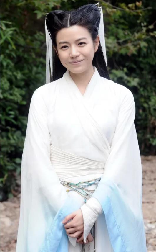 陈晓陈妍希离婚：爱情童话的幻灭与新生（网友还是眼睛犀利，还早就看出来陈晓两眼无光