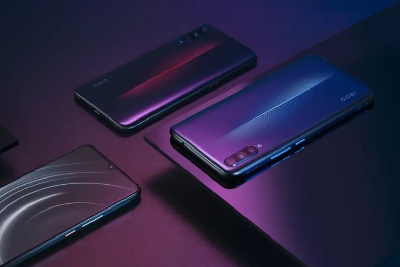 iQOO新机曝光，7000mAh+2K直屏+3D超声波指纹
iQOO新机配置超猛
