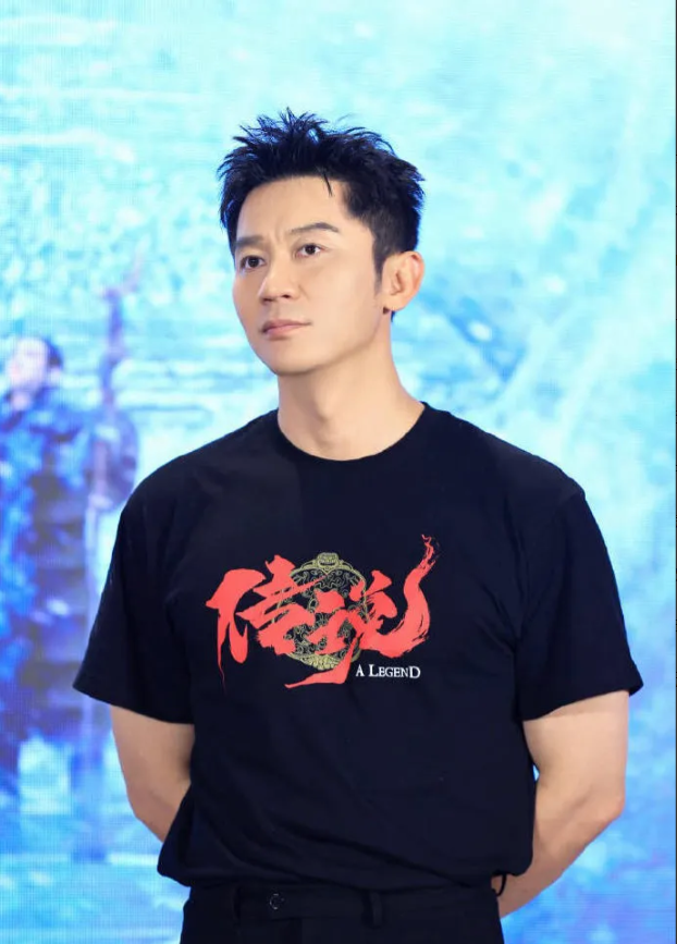 46岁的李晨现今状况如下：

1、膝下无子女，父母早已离婚
2、情感经历：曾与五