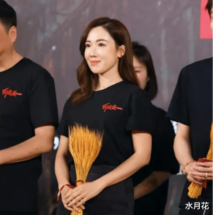 43岁TVB花旦成功打入内地市场，首次参演内地演出获赞，网友：早该红了！（现在tvb最红的花旦有哪些）-第4张图片-九妖电影