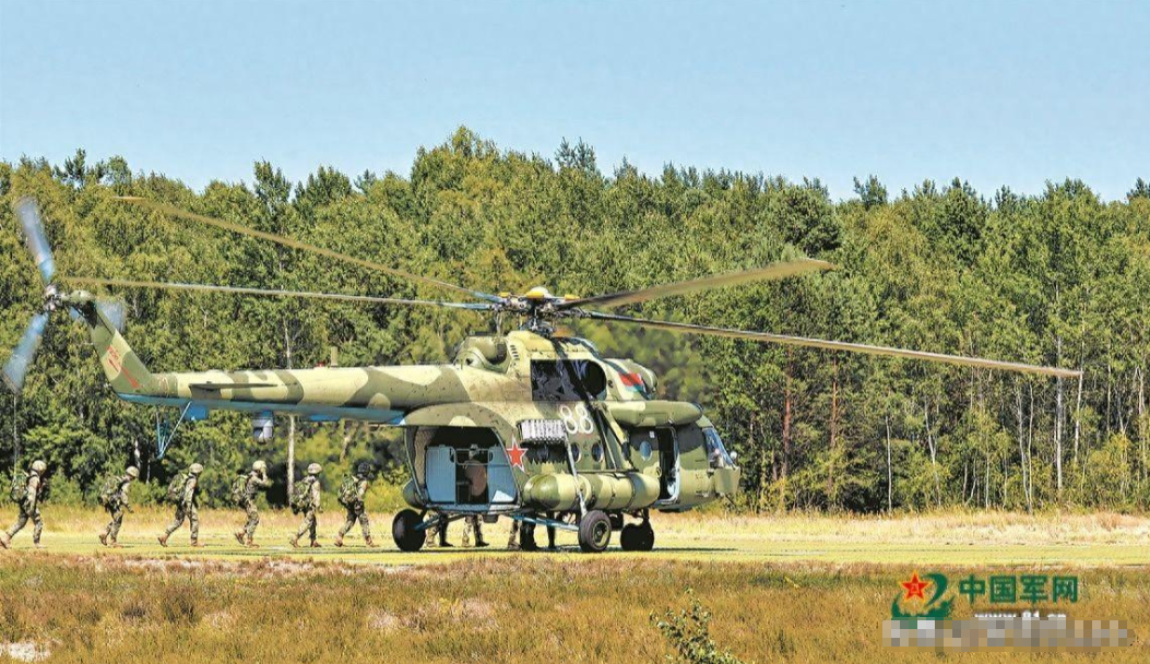 北约警告中国不好使，我军明确表示将继续与白俄罗斯进行军事演习。
在谈及“雄鹰突击