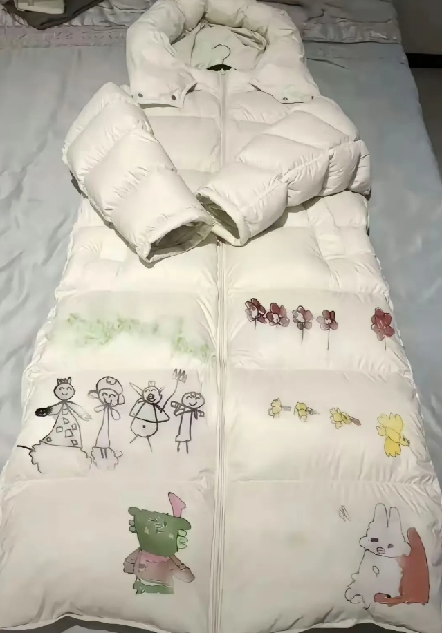 没舍得穿的羽绒服，请给一个不打孩子的理由！