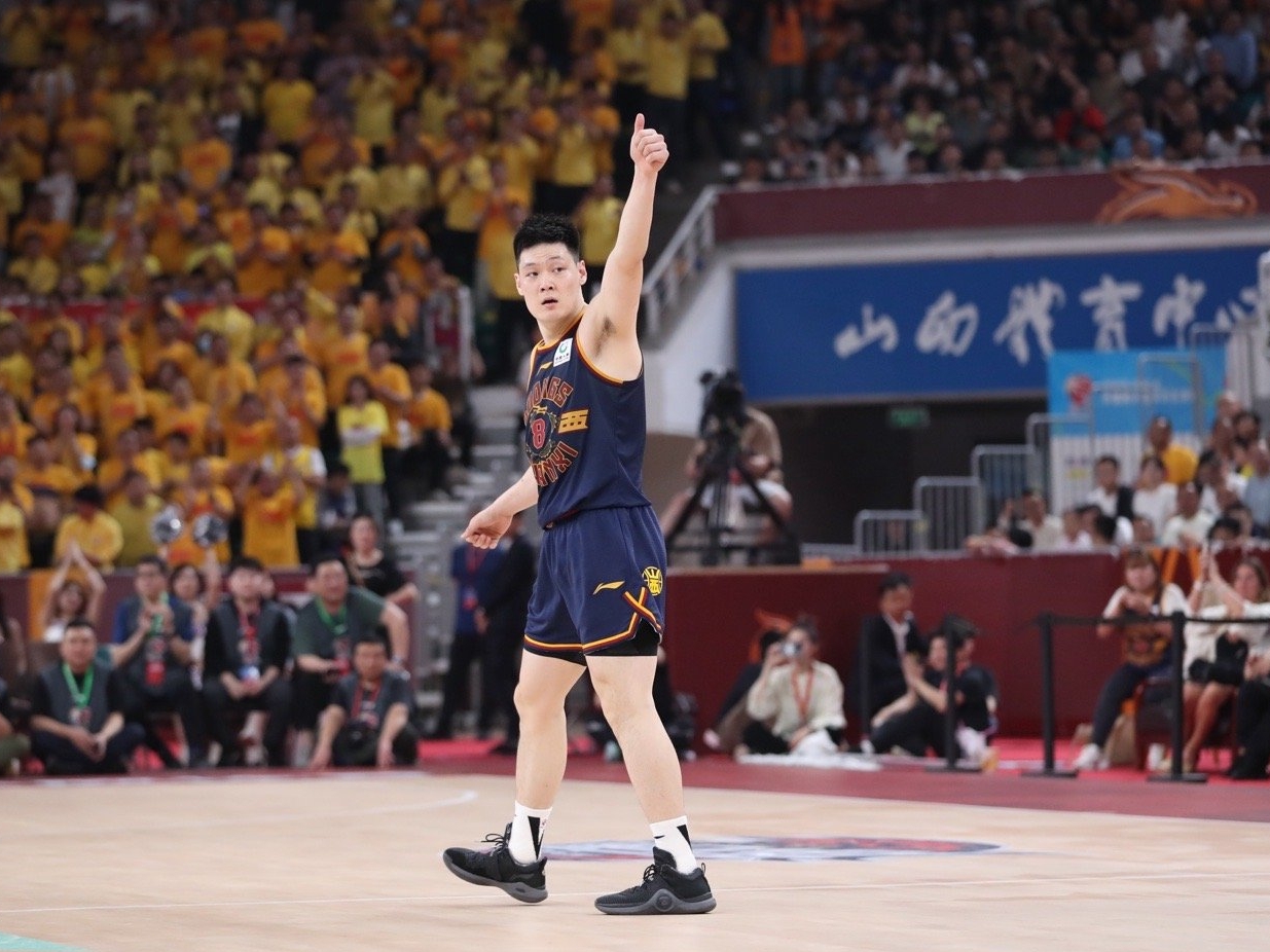 CBA季后赛12进8第二轮，山西汾酒132:118战胜浙江东阳光药，将大比分扳平