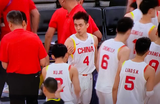 赵继伟也是终于上场了，郭士强的轮换用人，确实是技高一筹！这样可以让大家都轮流上场