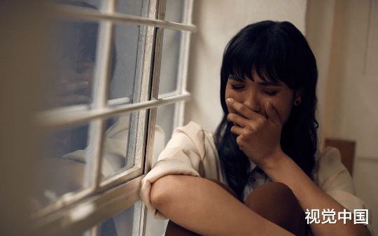 我被人两千块卖给了老光棍，受尽折磨后我才知道，他是我的亲生父亲……