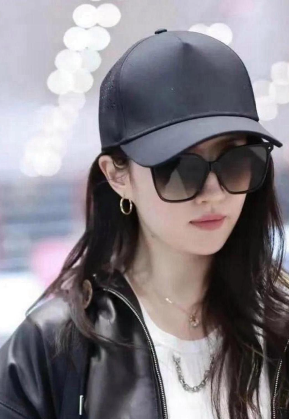 有一次，刘亦菲在节目中说：“如果当时我再主动一点，可能你们现在就要叫我林太太了。