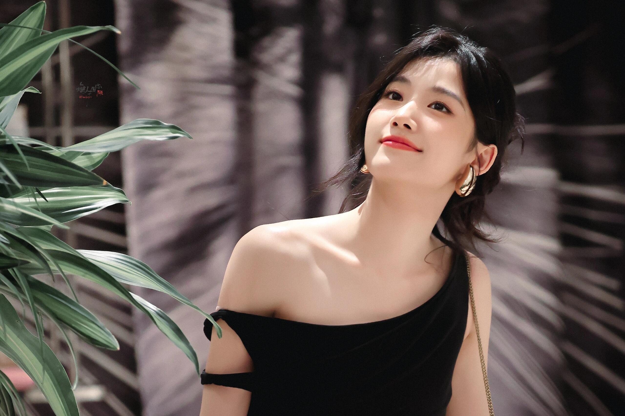 卢昱晓算大美女吗？