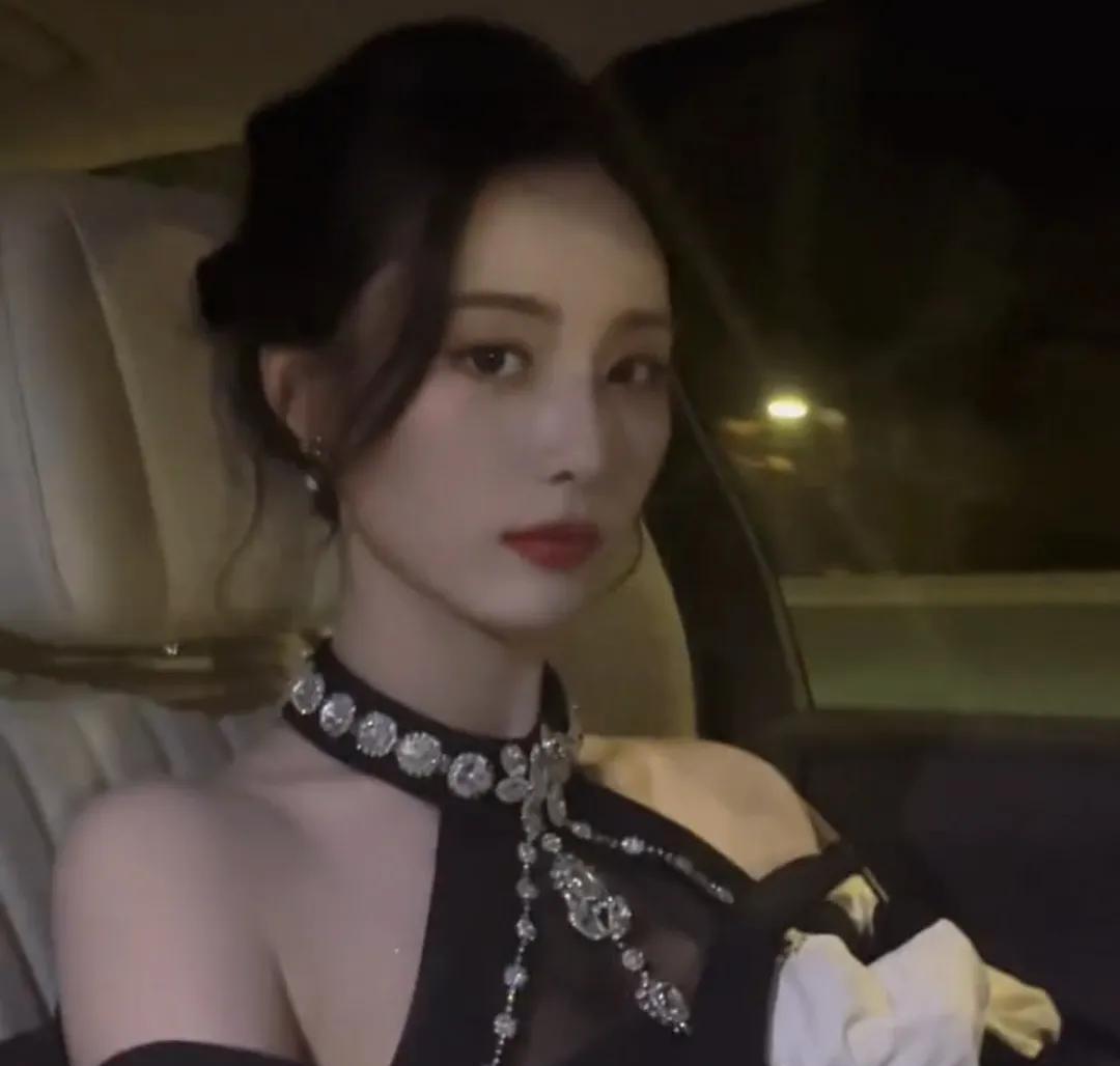 人人都对黄子韬开玩笑，不敢对徐艺洋，其实是因为黄子韬是真爱她并且尊重她，我觉得很