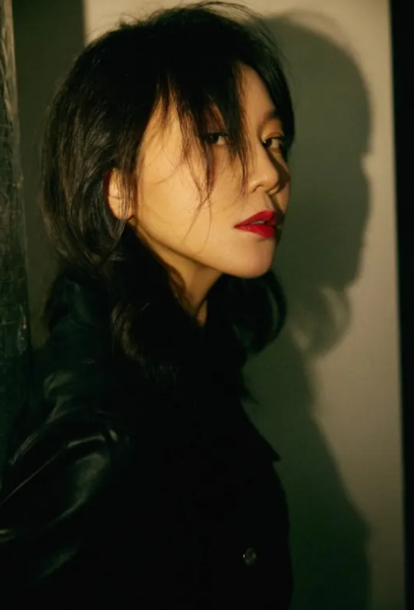 演员，闫妮说，当初《武林外传》的剧本我还没看懂，就问导演我是不是女主角？他说是，