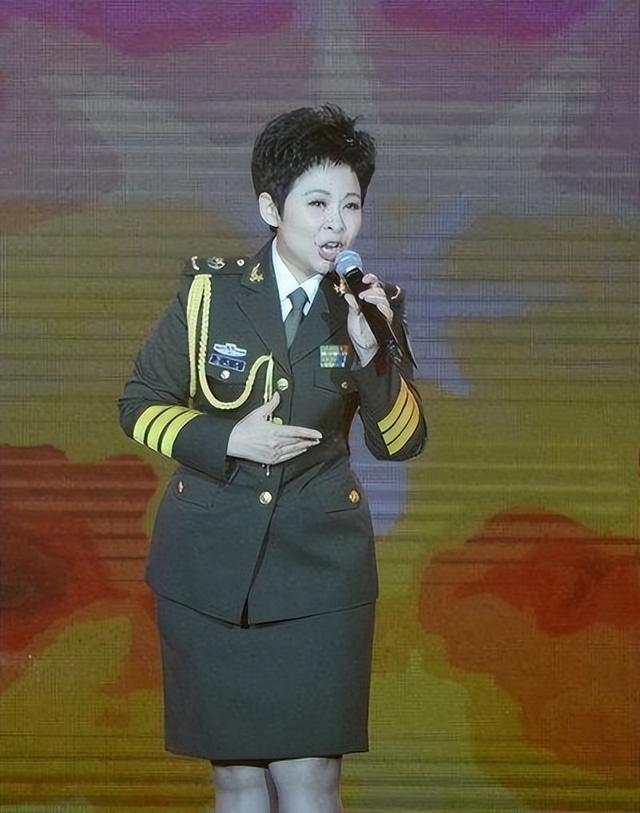 一百万一夜?赖兴昌揭露两人真实关系,歌唱家董文华又为何退圈(赖兴国简历 临汾)-第5张图片-九妖电影 一百万一夜?赖兴昌揭露两人真实关系,歌唱家董文华又为何退圈(赖兴国简历 临汾)-第5张图片-九妖电影