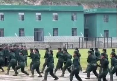 盟军和佤联军发生冲突，因为在腊戌外围的孟崖村检查站，佤邦军开枪射击同盟军2名士兵