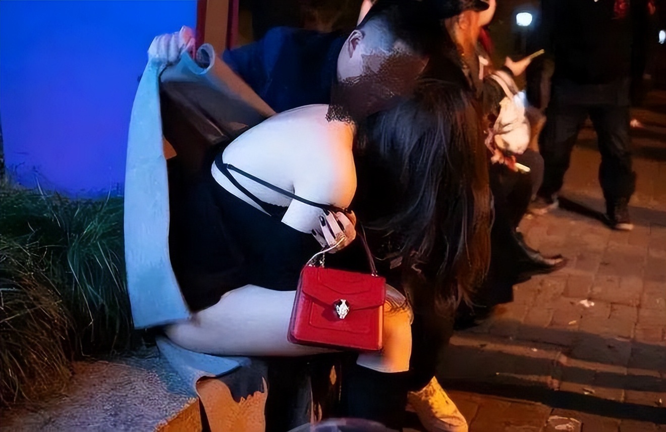 广东，一工地男钢筋员认识了女电梯员后，便趁着坐电梯时先后两次将其性侵，不过男子每