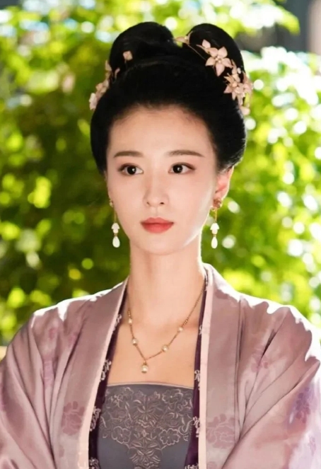 王楚然：低调中的华丽转身