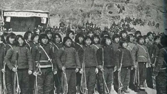 1940年，师长夫人叛变投敌，六名女兵被俘宁死不屈，师长壮烈牺牲